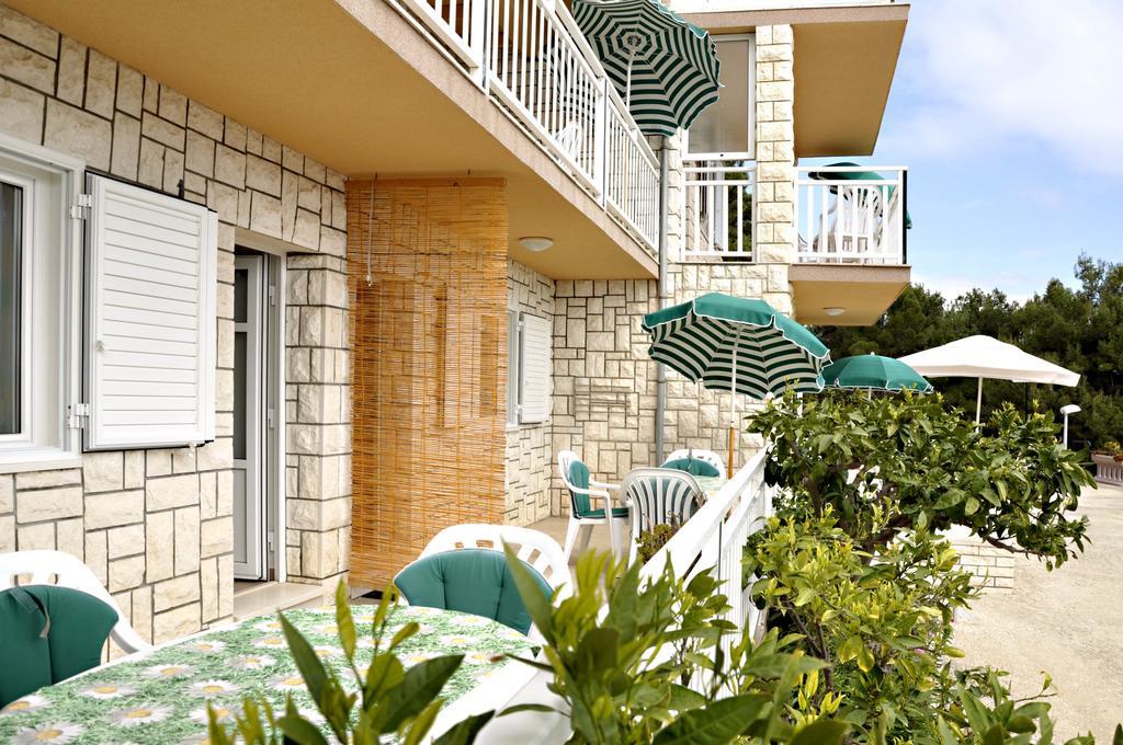 San Rocco Lumbarda Hotell Exteriör bild