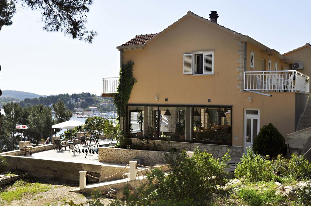 San Rocco Lumbarda Hotell Exteriör bild